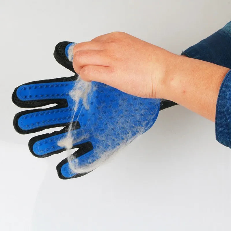 Pet Grooming Glove – Deshedding Brush & Hair Remover for Cats & Dogs